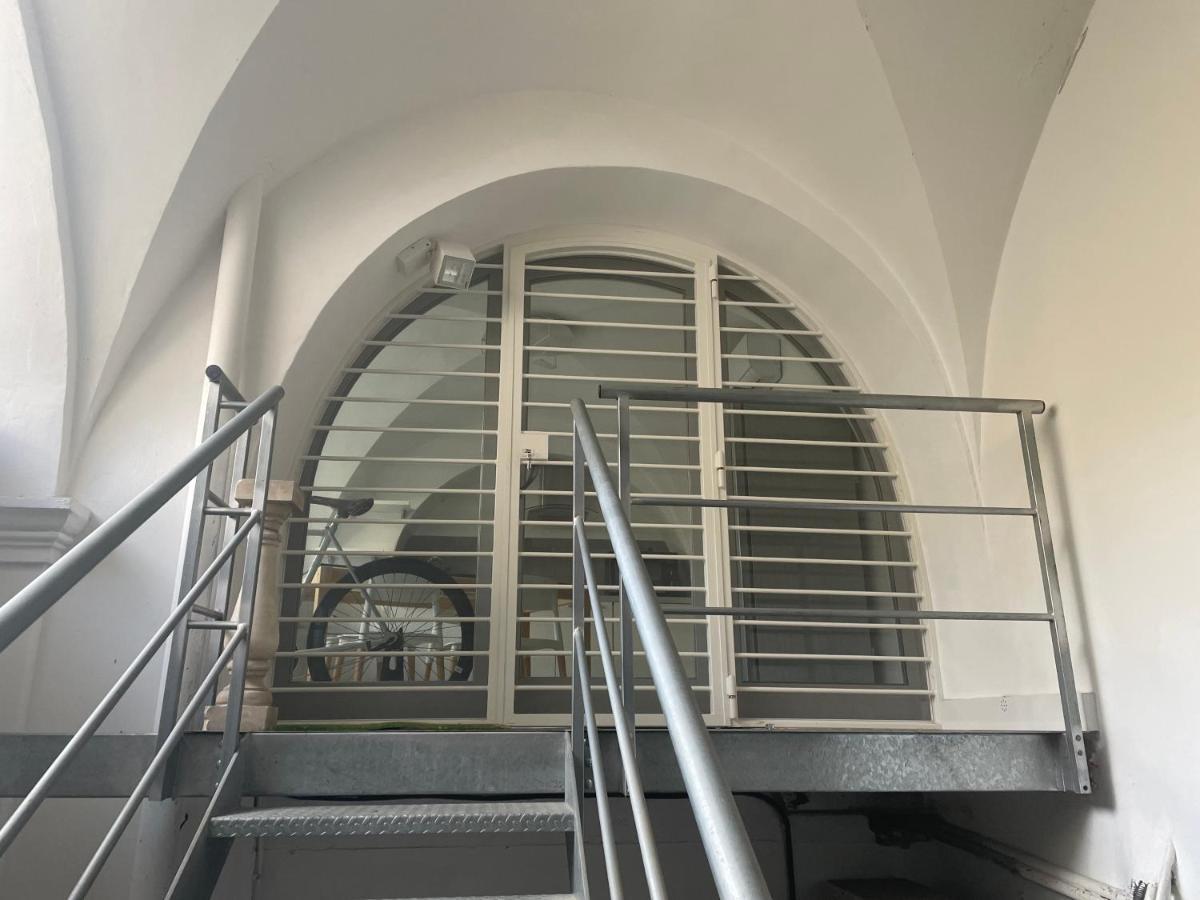 Loft “Cinema Galleria” Lägenhet Bari Exteriör bild