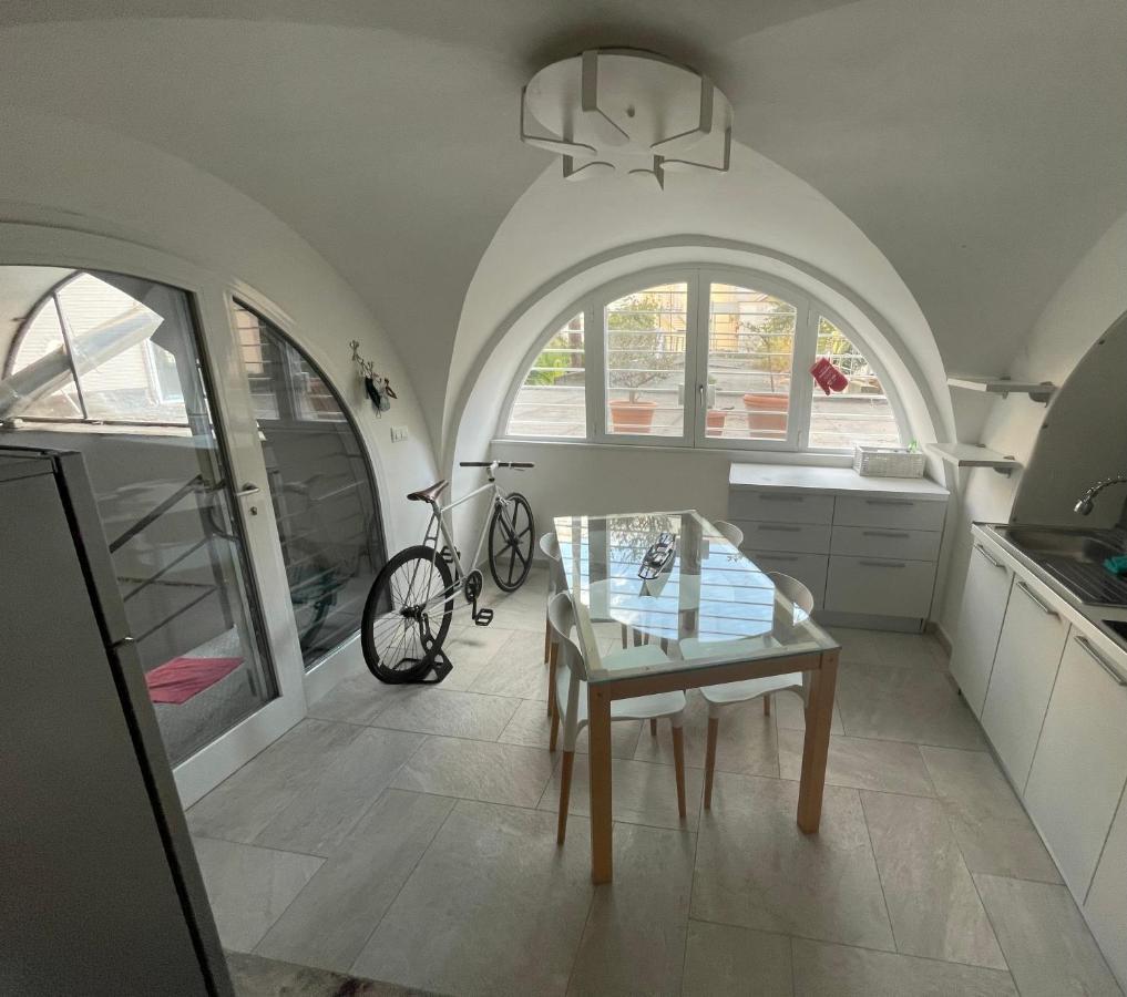 Loft “Cinema Galleria” Lägenhet Bari Exteriör bild